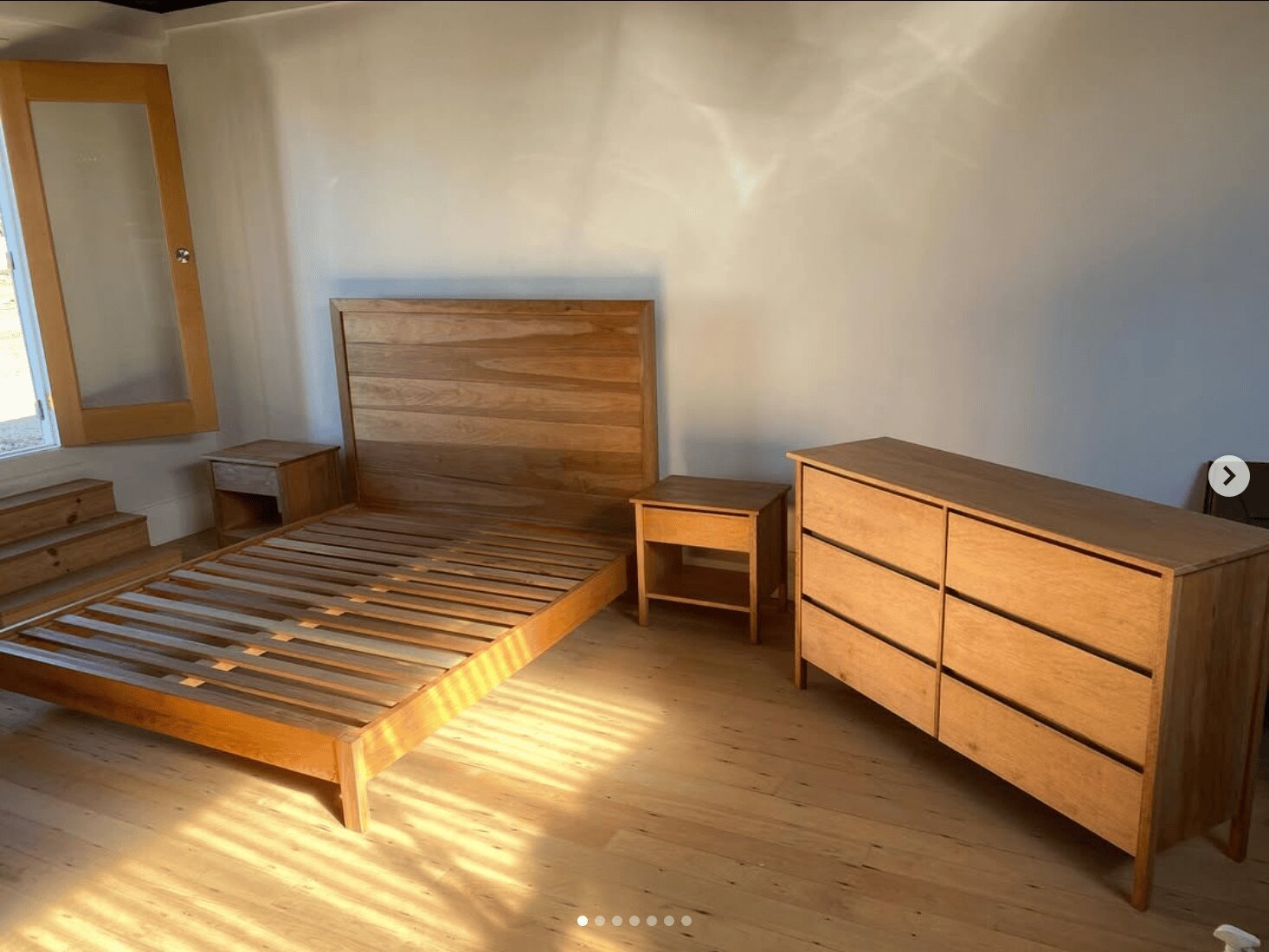 bedroom suite